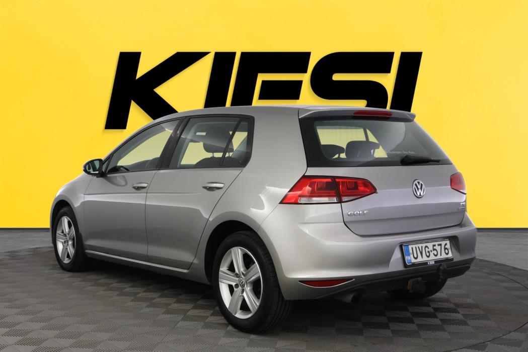 VOLKSWAGEN Golf 2014