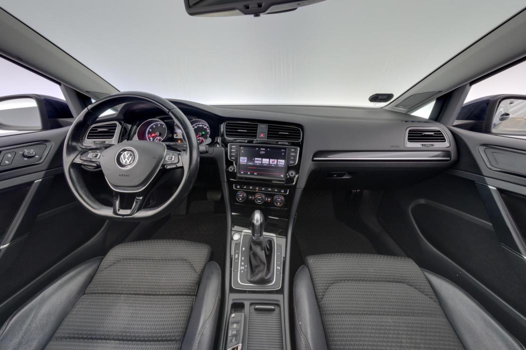 VOLKSWAGEN Golf 2016