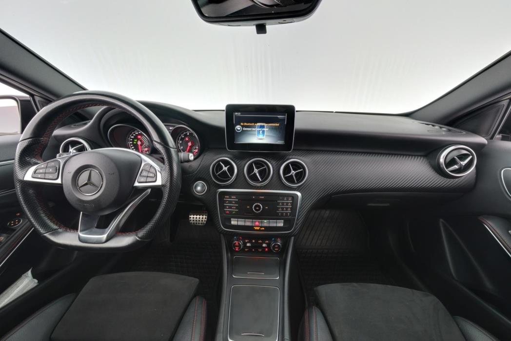 MERCEDES-BENZ A 2017