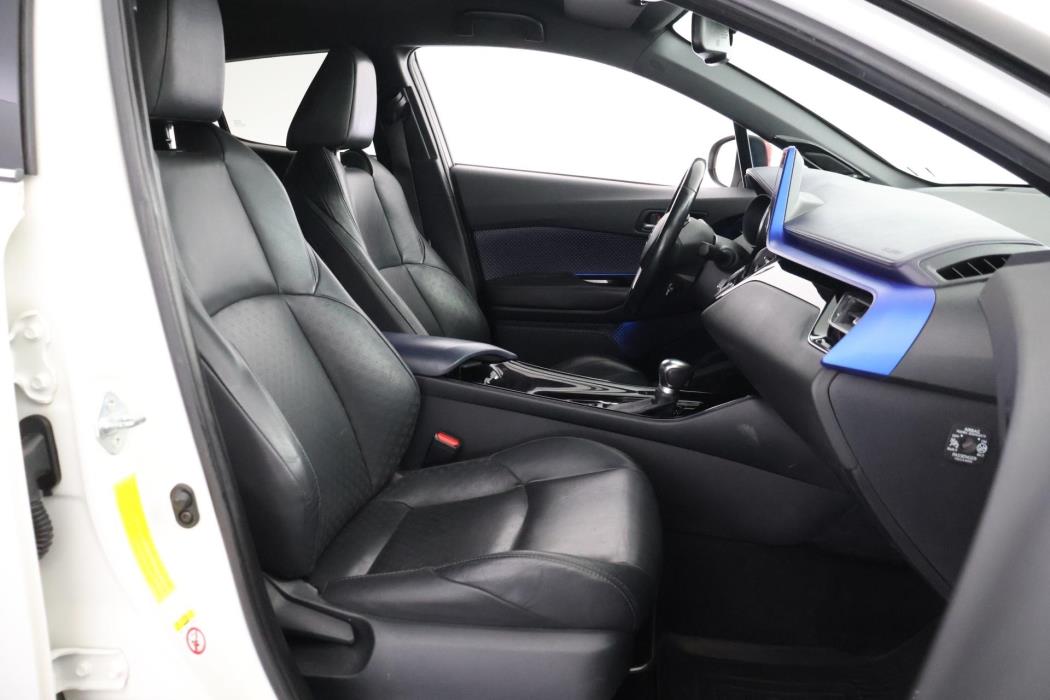 TOYOTA C-HR 2017