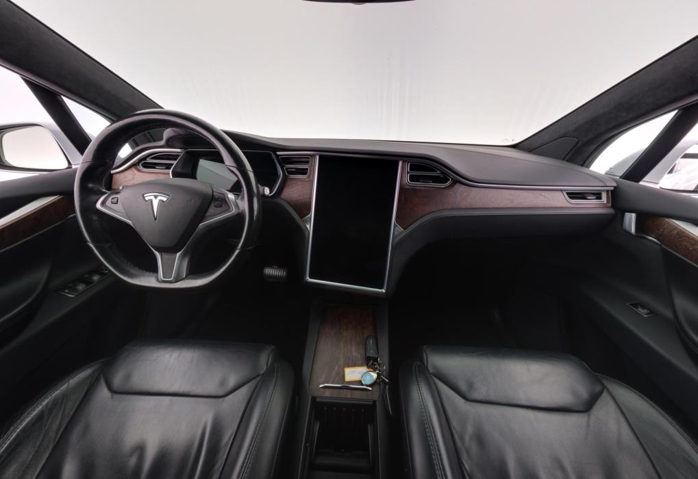 TESLA Model X 2017