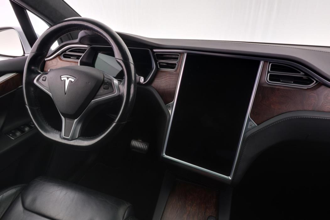 TESLA Model X 2017