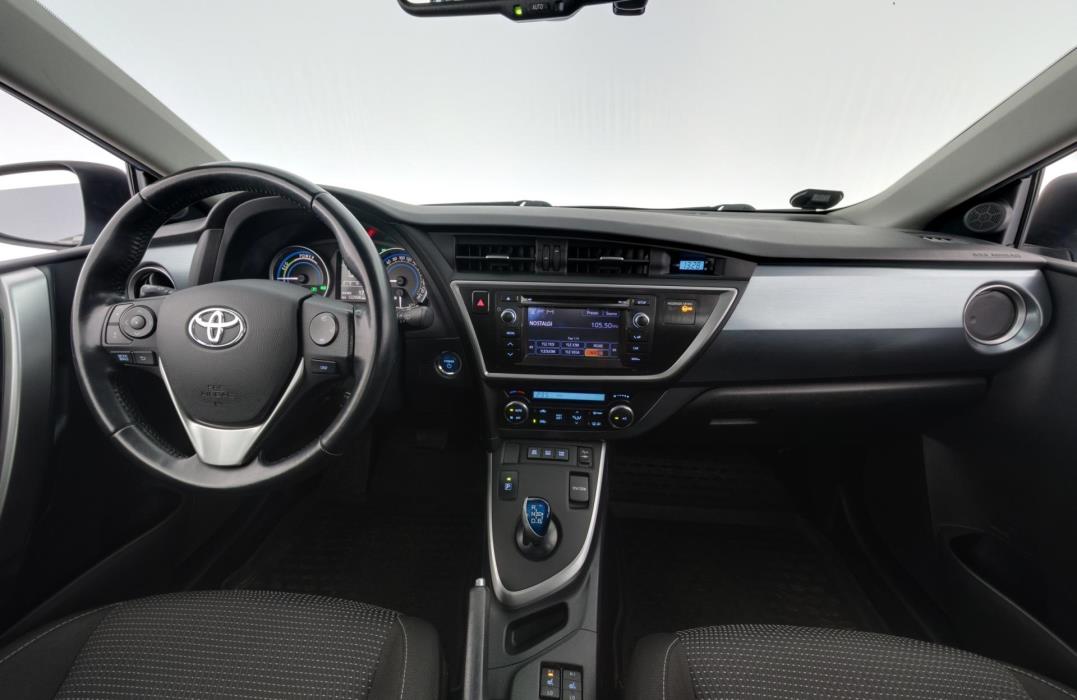 TOYOTA Auris 2013