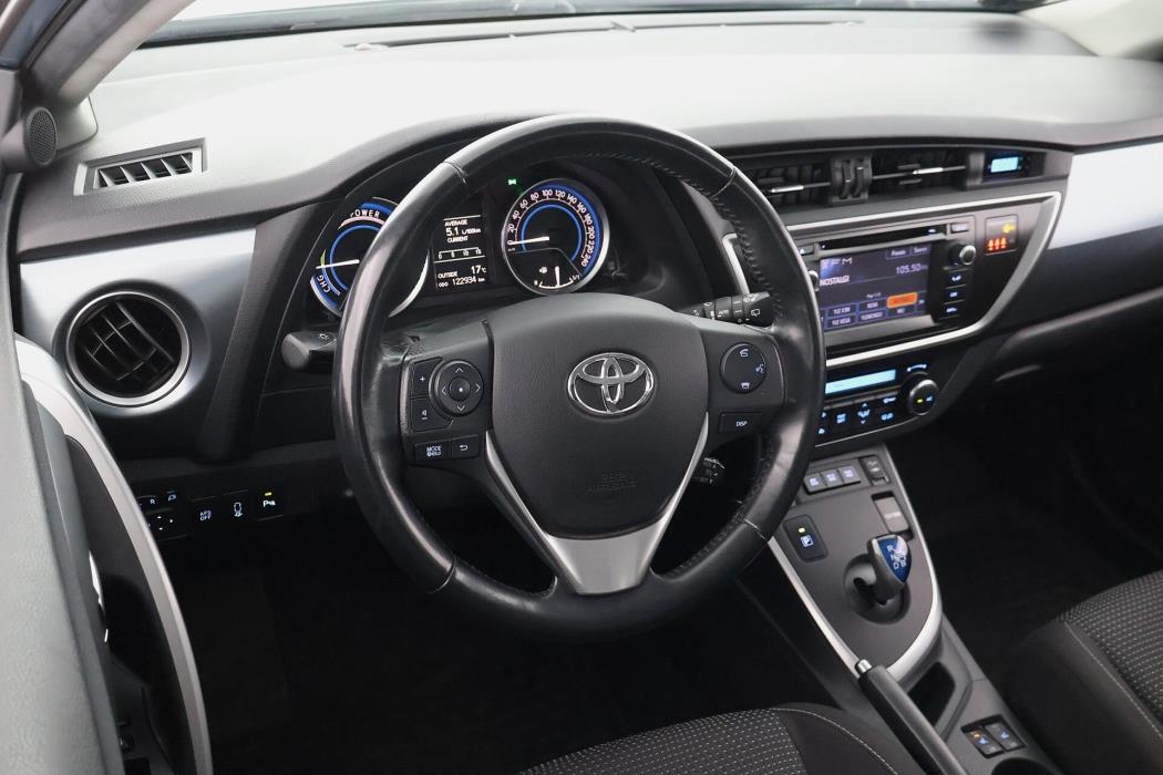 TOYOTA Auris 2013