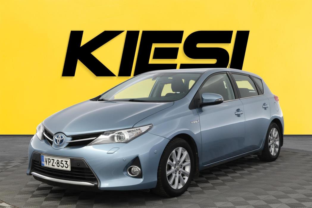 TOYOTA Auris 2013