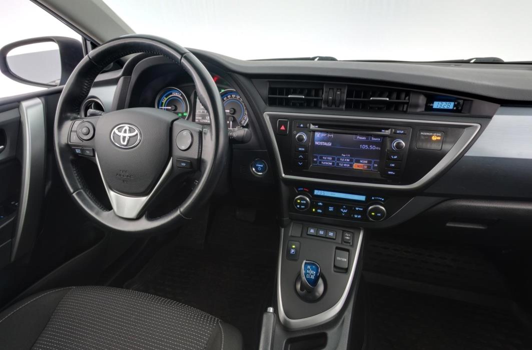 TOYOTA Auris 2013