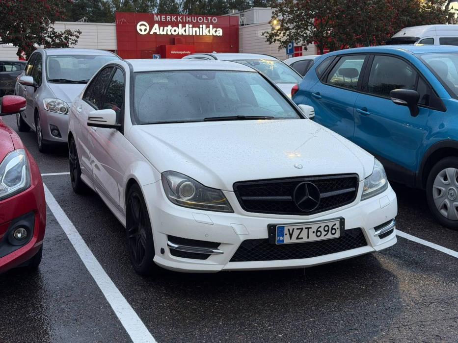 MERCEDES-BENZ C 2014