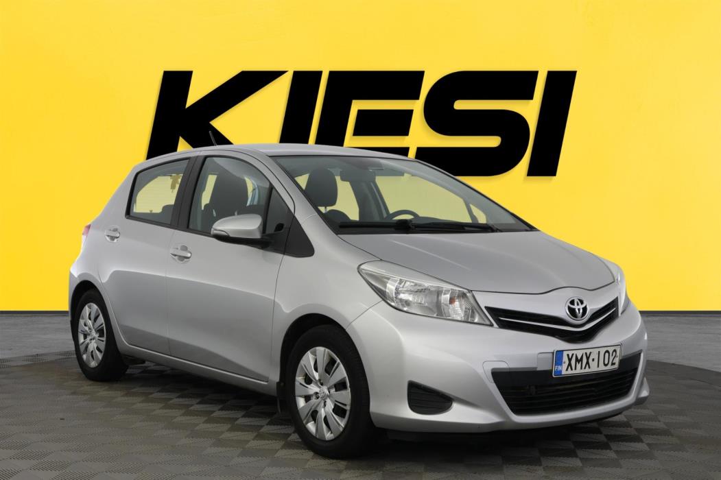 TOYOTA Yaris 2013