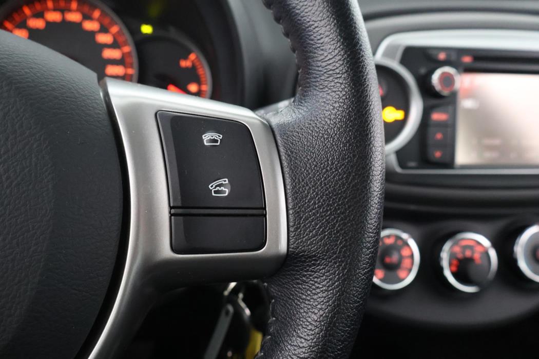 TOYOTA Yaris 2013