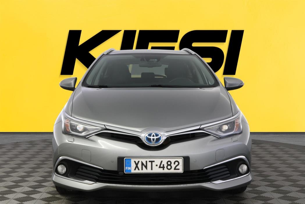 TOYOTA Auris 2016