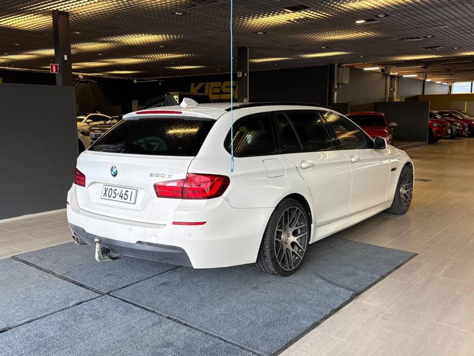 BMW 530 2011