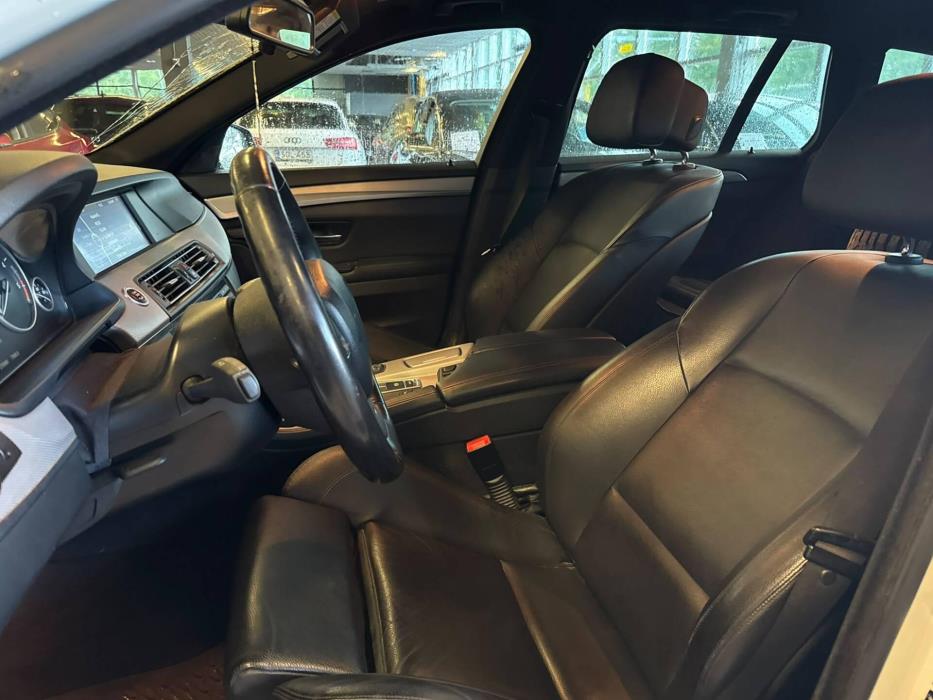 BMW 530 2011