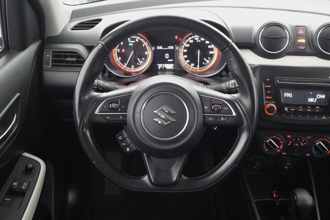 SUZUKI Swift 2021