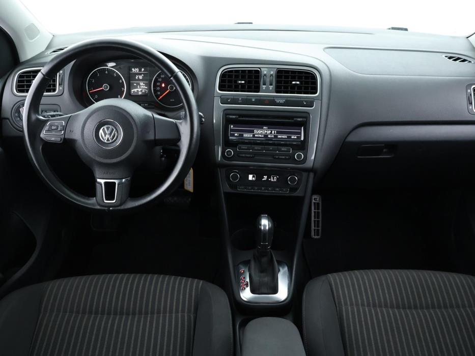 VOLKSWAGEN Polo 2011