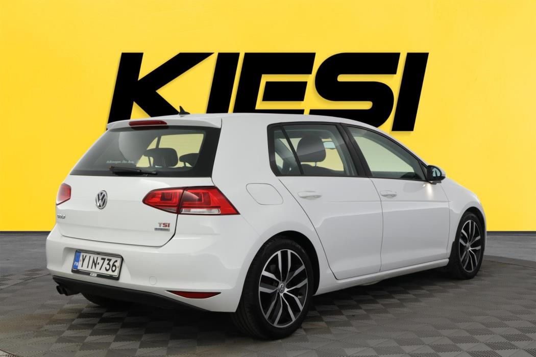 VOLKSWAGEN Golf 2014