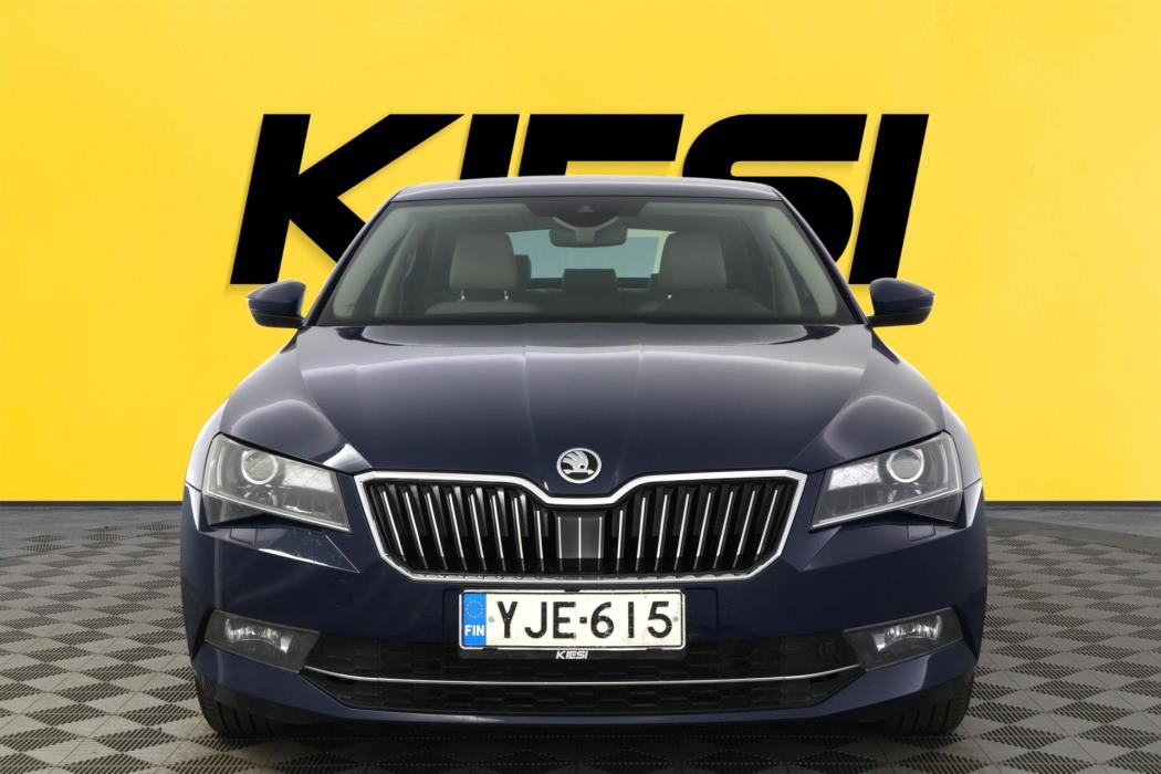 SKODA Superb 2016