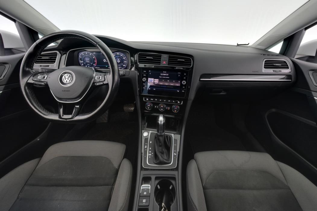 VOLKSWAGEN Golf 2017
