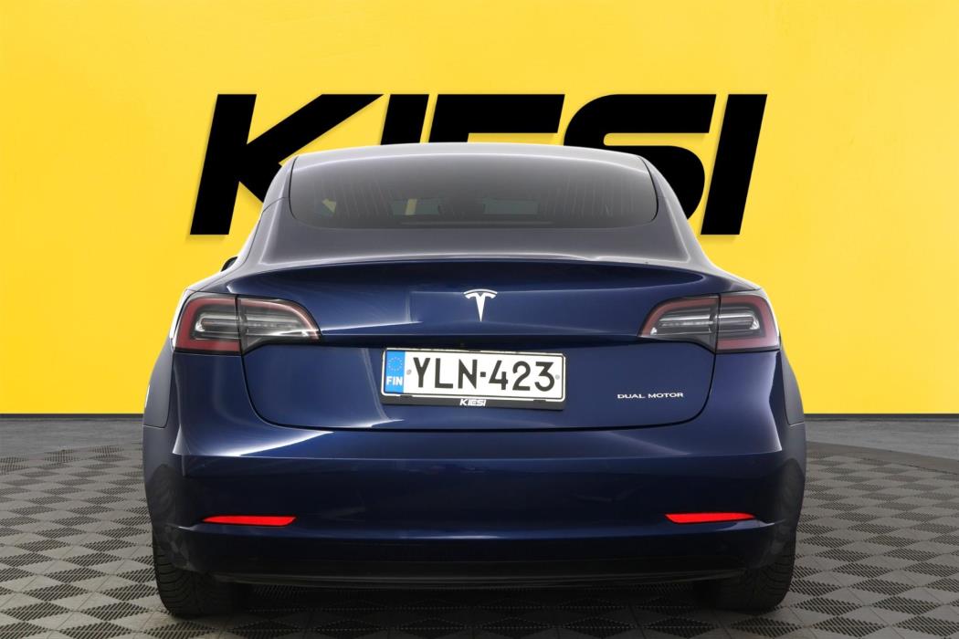 TESLA Model 3 2019