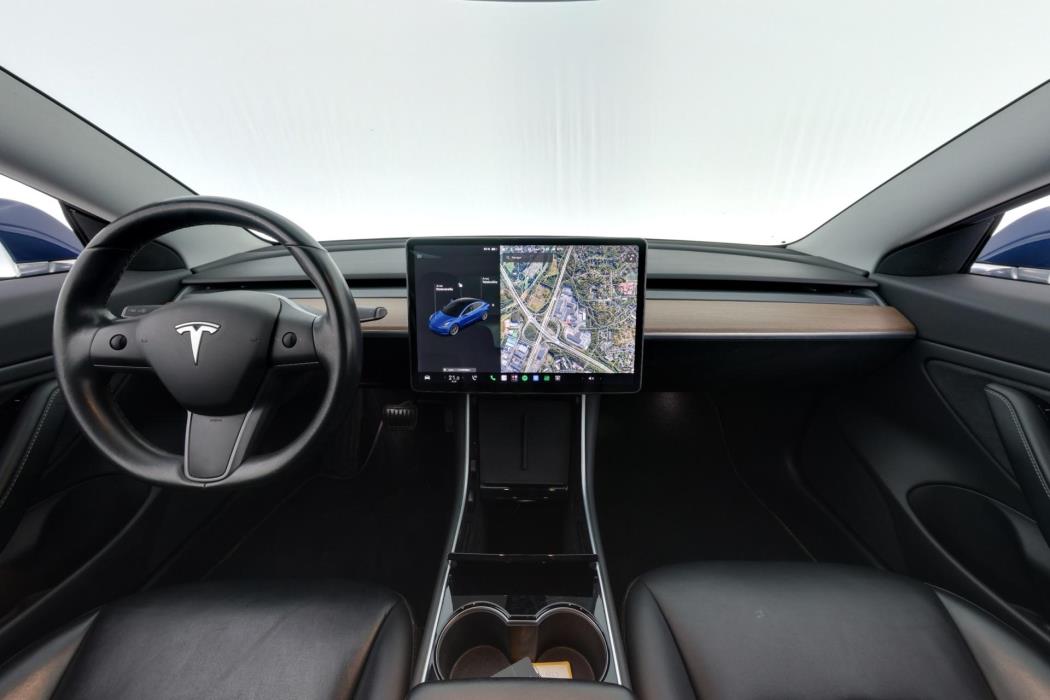 TESLA Model 3 2019