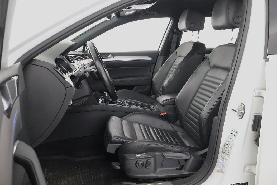 VOLKSWAGEN Passat 2016