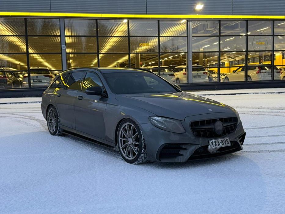 MERCEDES-BENZ E 2017