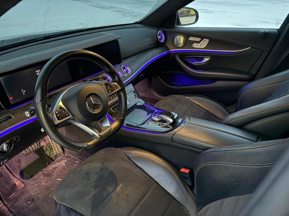 MERCEDES-BENZ E 2017