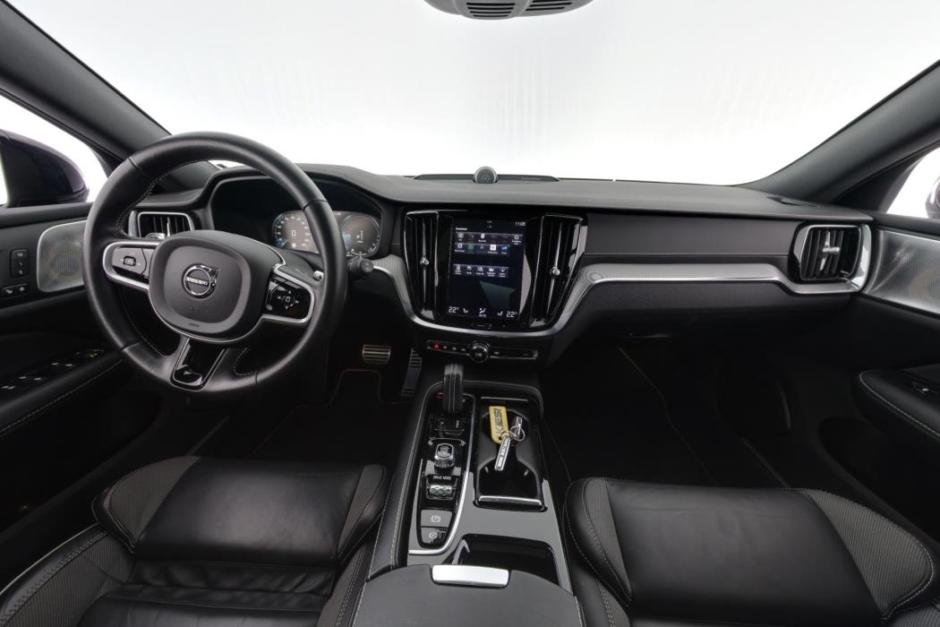 VOLVO V60 2020