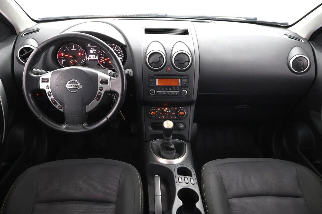 NISSAN Qashqai 2012