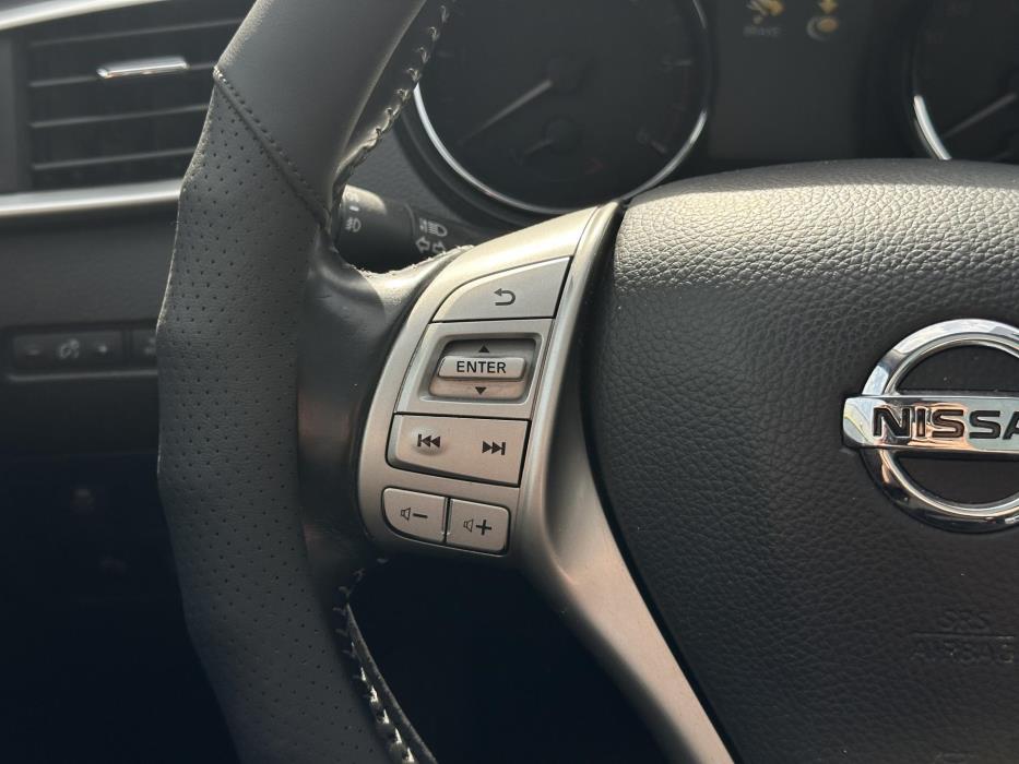NISSAN Qashqai 2015