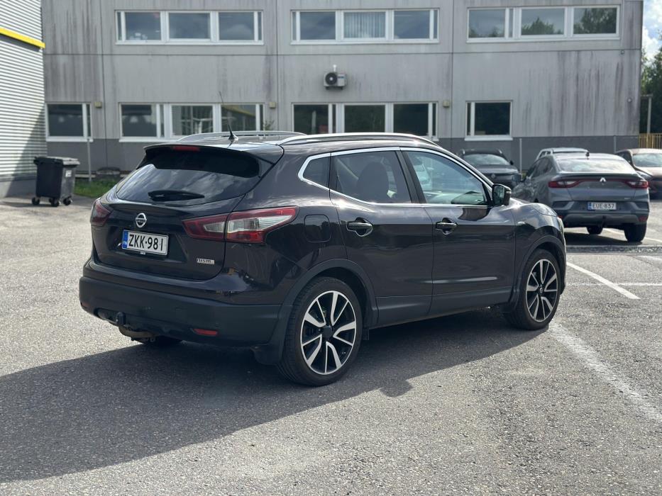 NISSAN Qashqai 2015