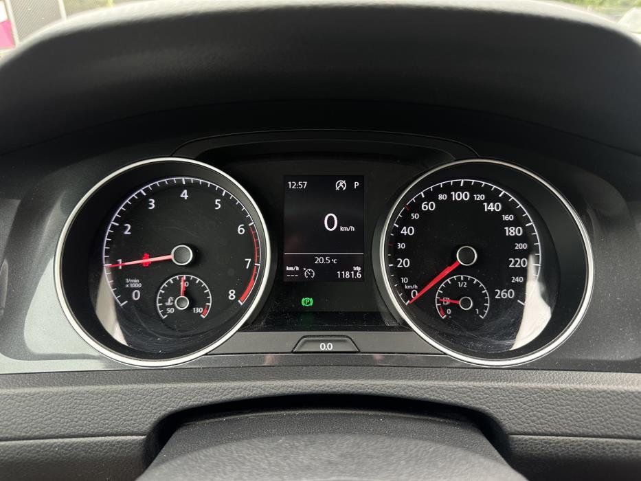 VOLKSWAGEN Golf 2017