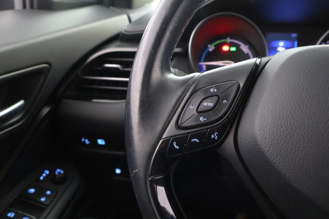 TOYOTA C-HR 2018