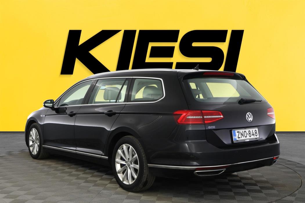 VOLKSWAGEN Passat 2017