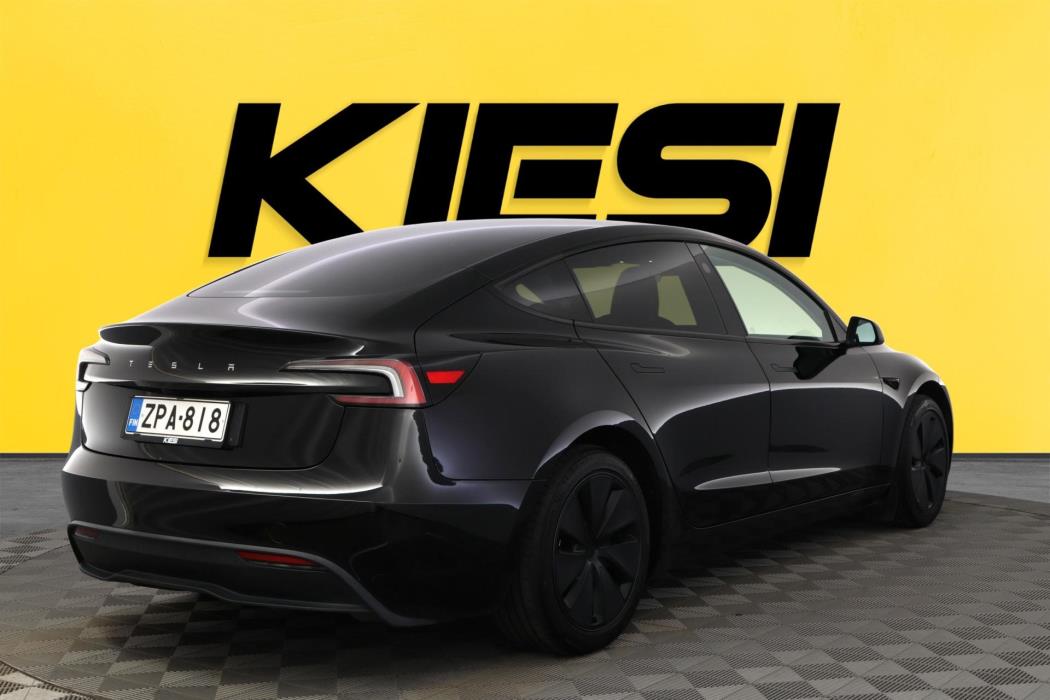 TESLA Model 3 2025