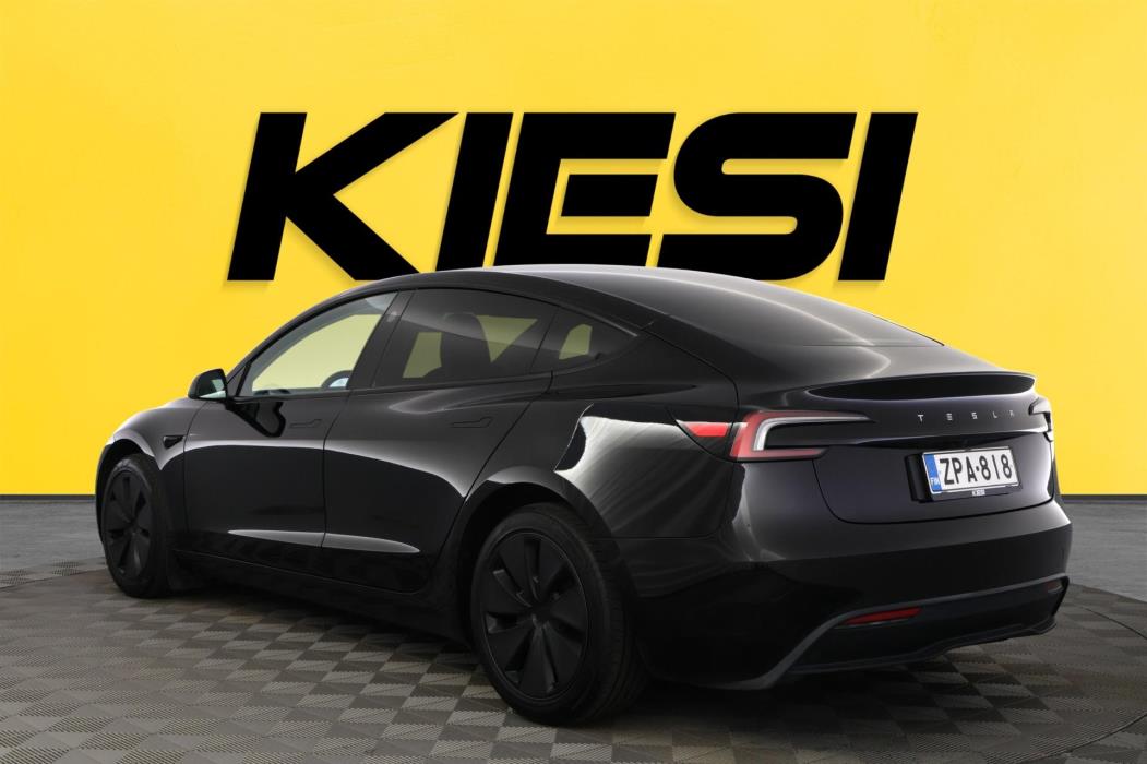 TESLA Model 3 2025