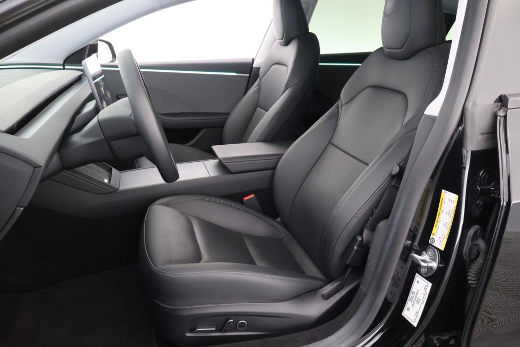 TESLA Model 3 2025
