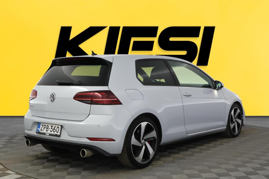 VOLKSWAGEN Golf 2019