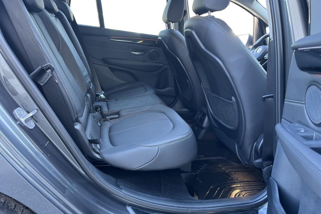 BMW 218 2022