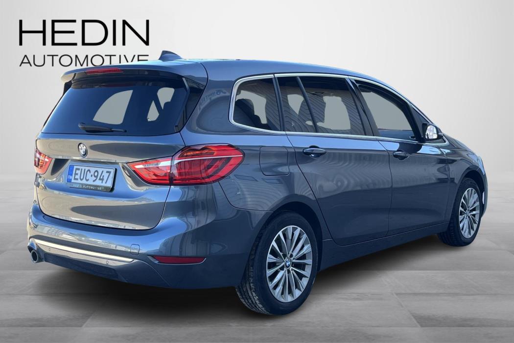 BMW 218 2022