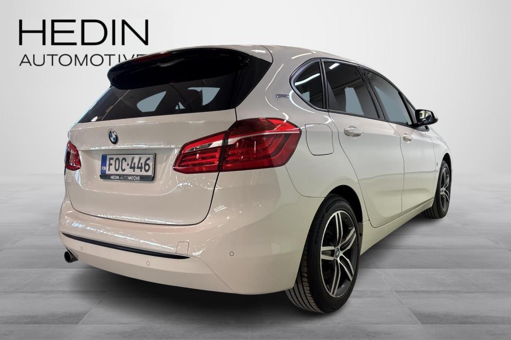 BMW 225 2017