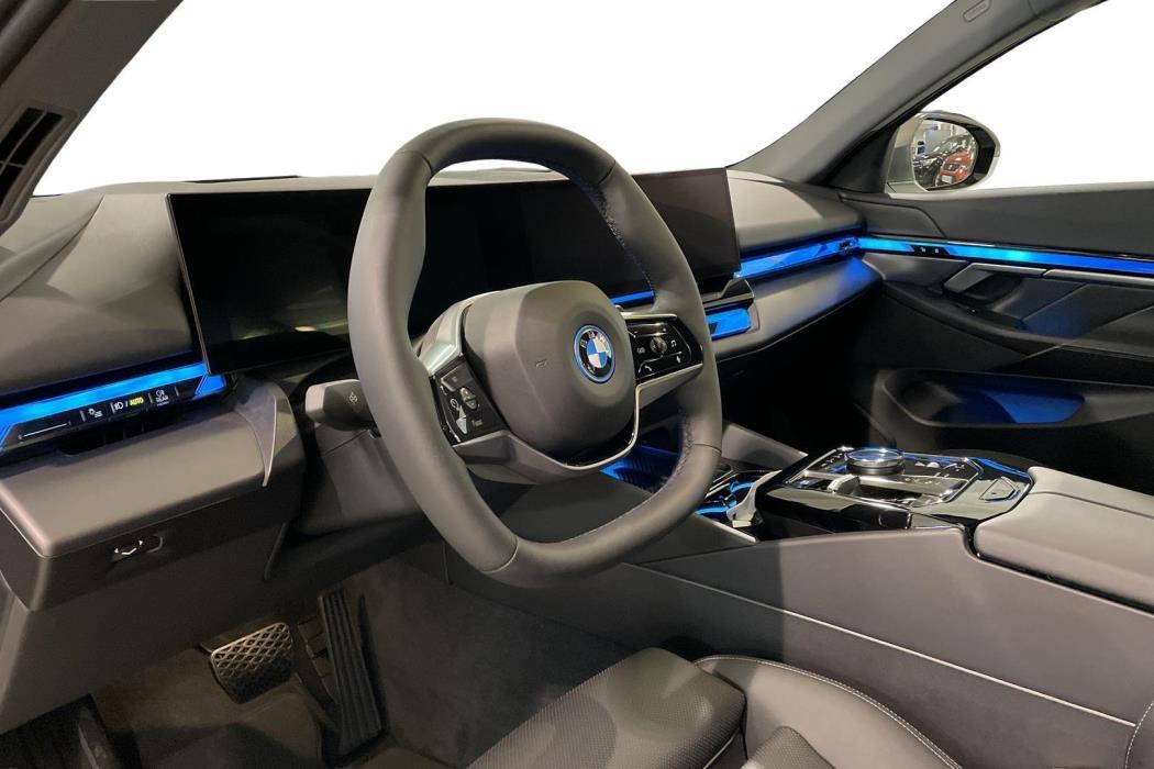 BMW i5 2024