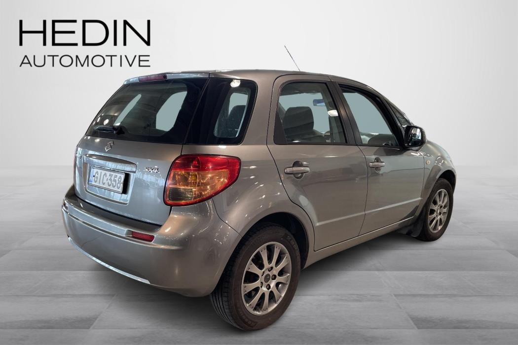 SUZUKI SX4 2010
