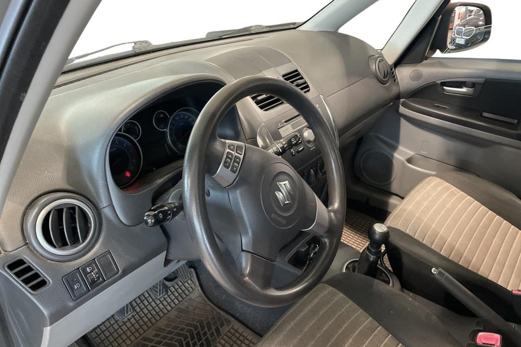 SUZUKI SX4 2010