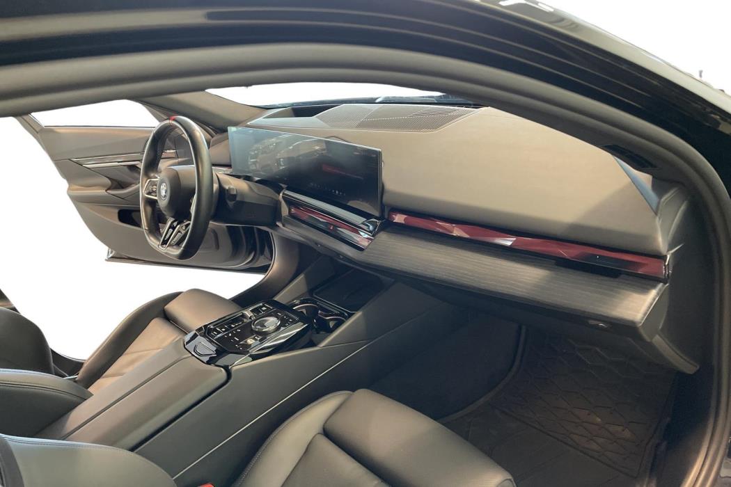 BMW i5 M60 2024