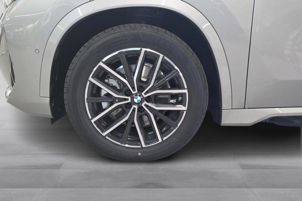 BMW iX1 2026