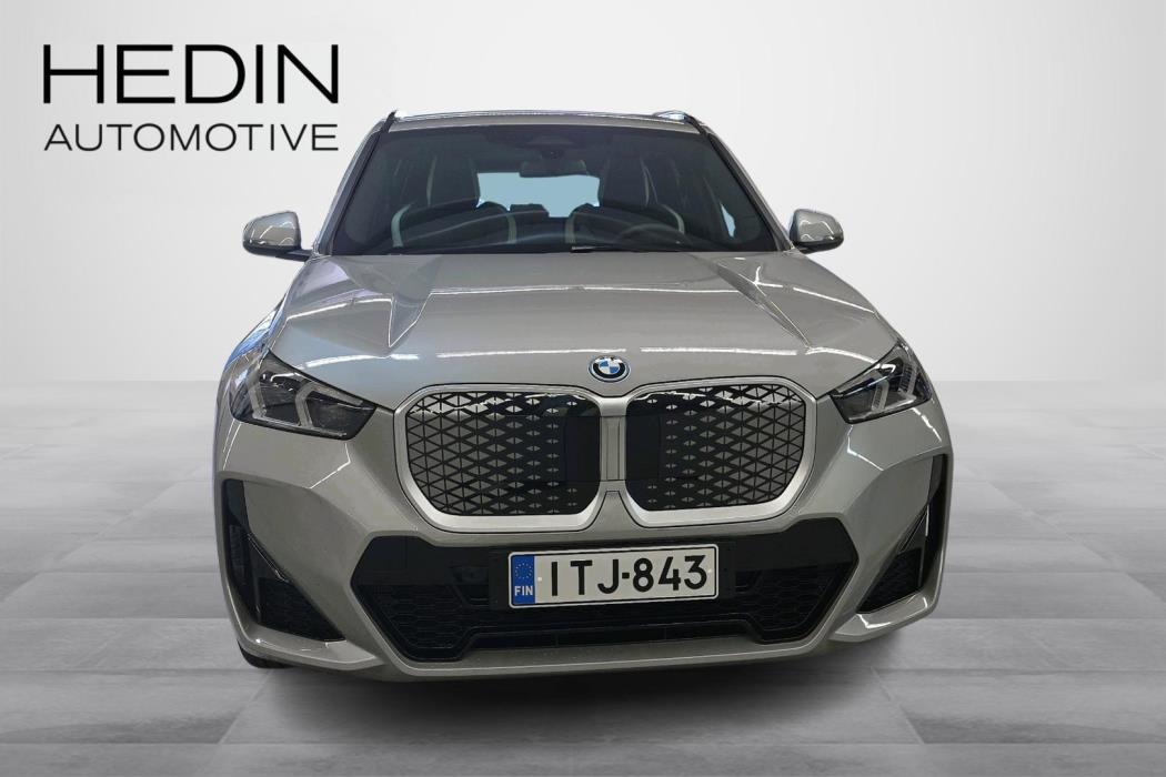 BMW iX1 2026