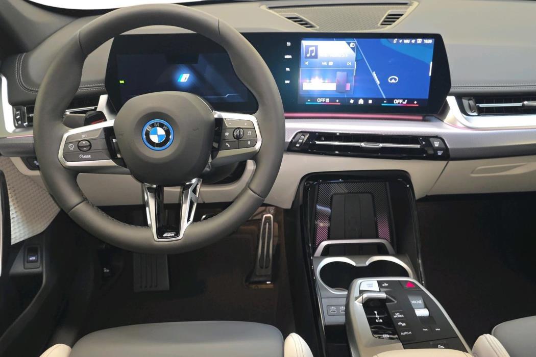BMW iX1 2026