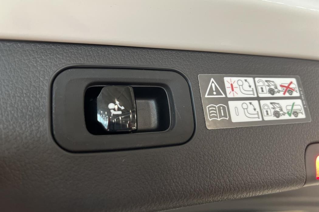 Mercedes-Benz C 2023