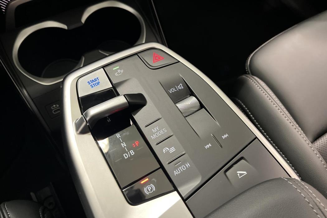 BMW iX1 2026