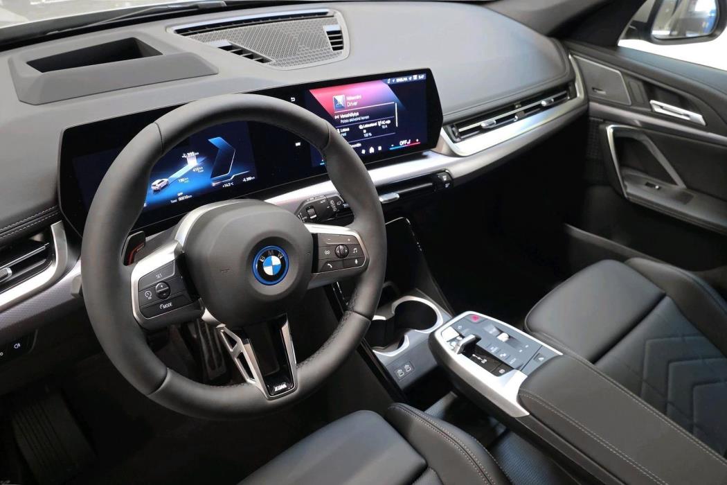 BMW iX1 2026
